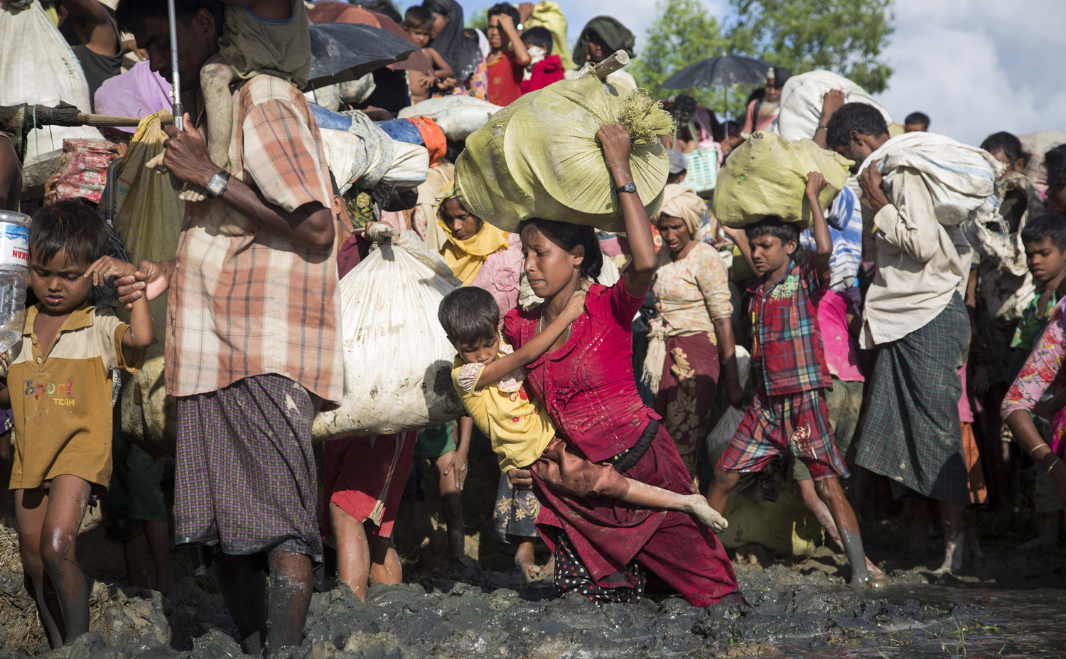 Bangladesh. Thousands of new Rohingya refugee arrivals cross the border